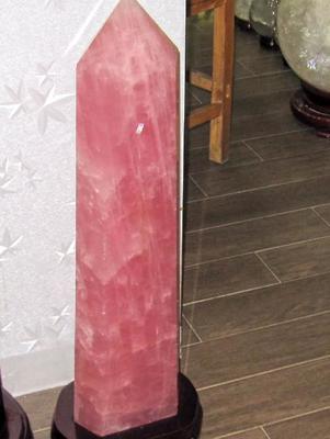 天然粉水晶柱 鎮宅招桃花，轉運招財的靈性擺件